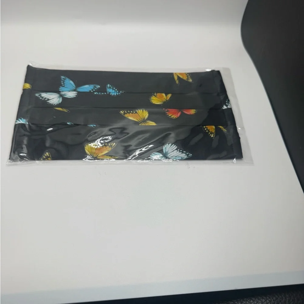 Johnny Was Silk Floral and Butterfly Print Face Masks Five Pcs